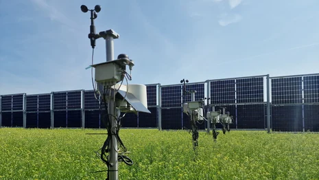 Agri-PV Anlage mit Wetterstation