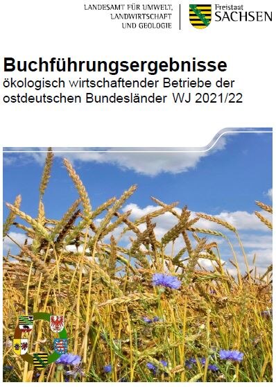 Deckblatt der Broschüre mit Logo des LfULG. Titelbild: Getreidefeld mit einigen Kornblumen am Rand. Wappenkranz der teilnehmenden Bundesländer.