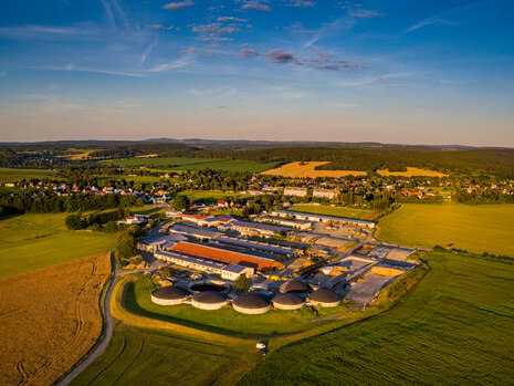 Luftbild Landwirtschaftsbetrieb mit Biogasanlage