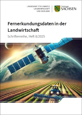 KI-generierte Grafik eines Feldes mit Bodenbearbeitungsmaschine, darüber schwebt Satellit, im Hintergrund der Erdkugel im Weltall
