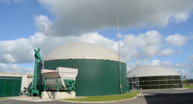 Es ist die Biogasanlage des Lehr- und Versuchsgutes LVG Köllitsch zu sehen.