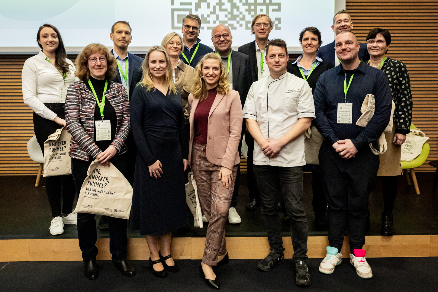 Ein Gruppenbild der Referierenden und Organisatoren zum Forum Regionalvermarktung 2024