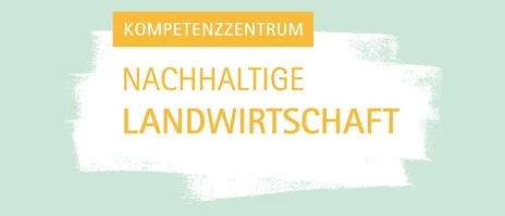 Schrift "Kompetenzzentrum Nachhaltige Landwirtschaft" auf Pinselstrich